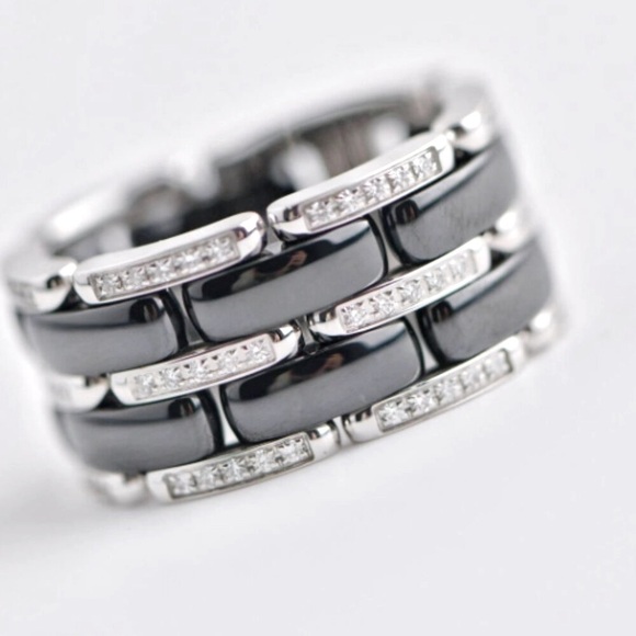 ⨠Stunning One Of A Kind CHANEL Ultra Diamond Black Ceramic 18k White Gold Ring⨠- Picture 16 of 16